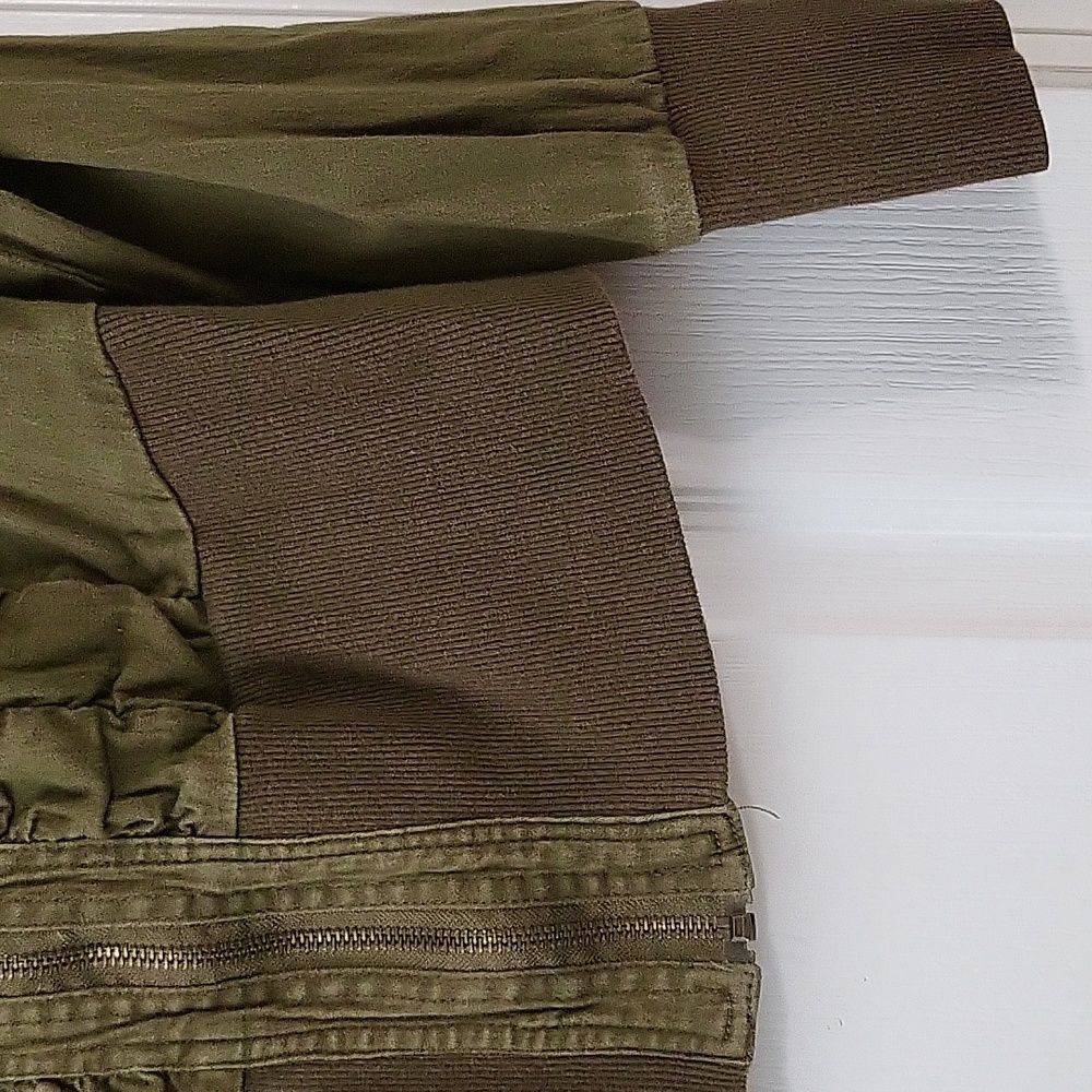 Jacket - Picture 4 of 4